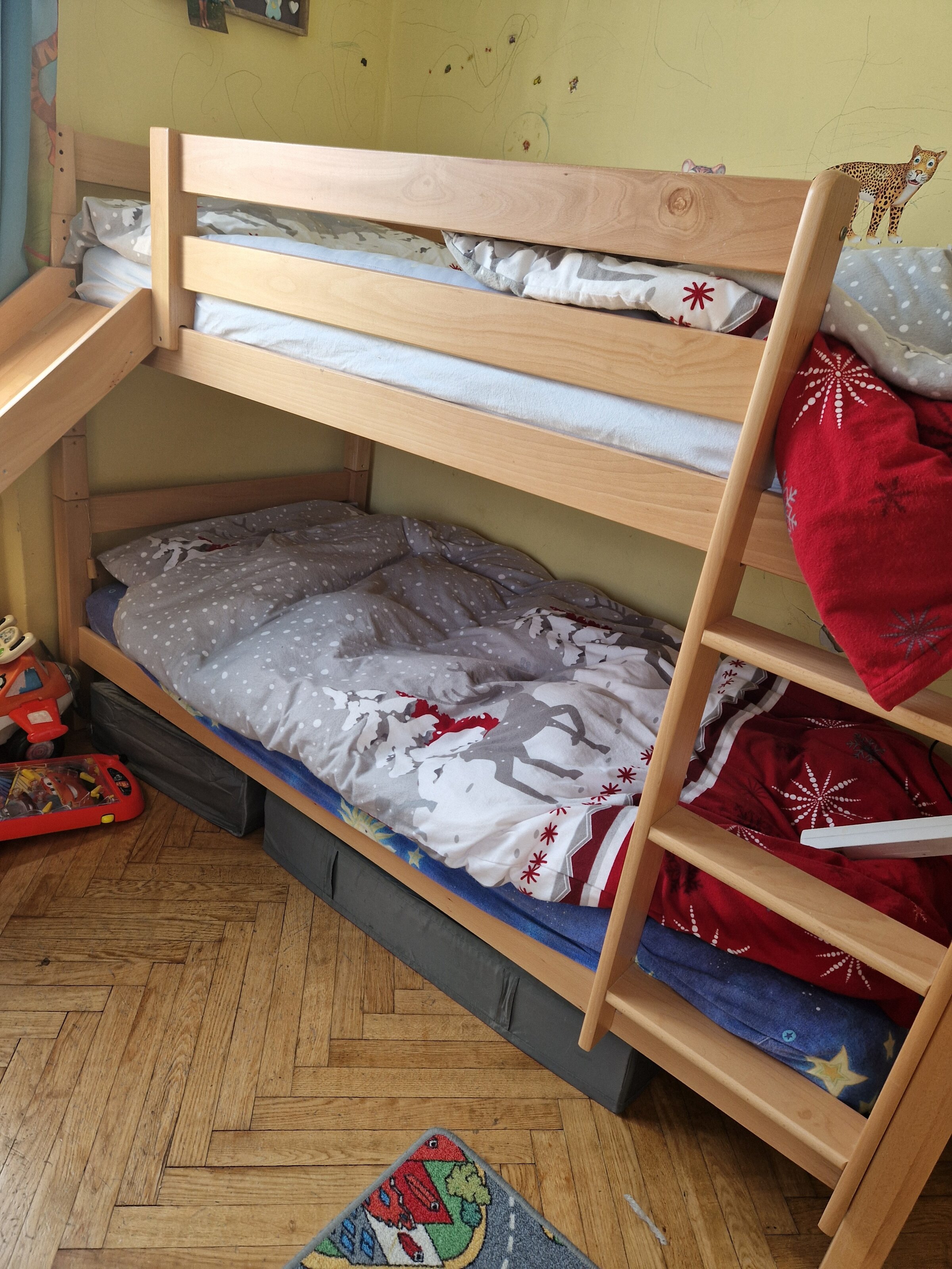 Schlafzimmer mit Stockbett
