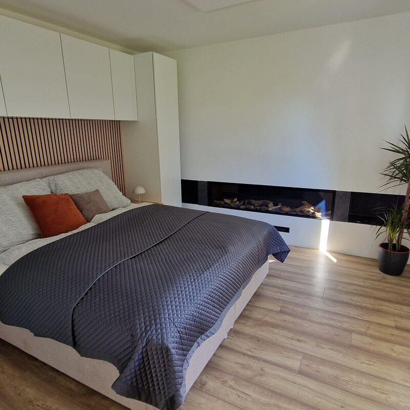 Schlafzimmer und Schrank