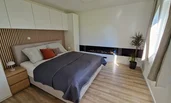 Schlafzimmer und Schrank