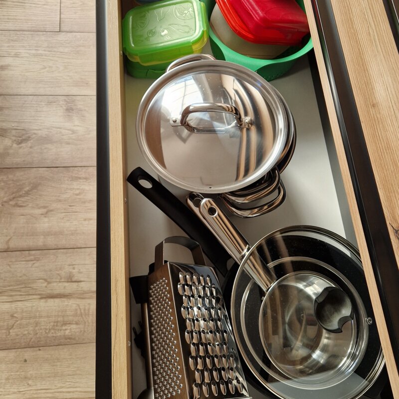 Voll ausgestattete Küche