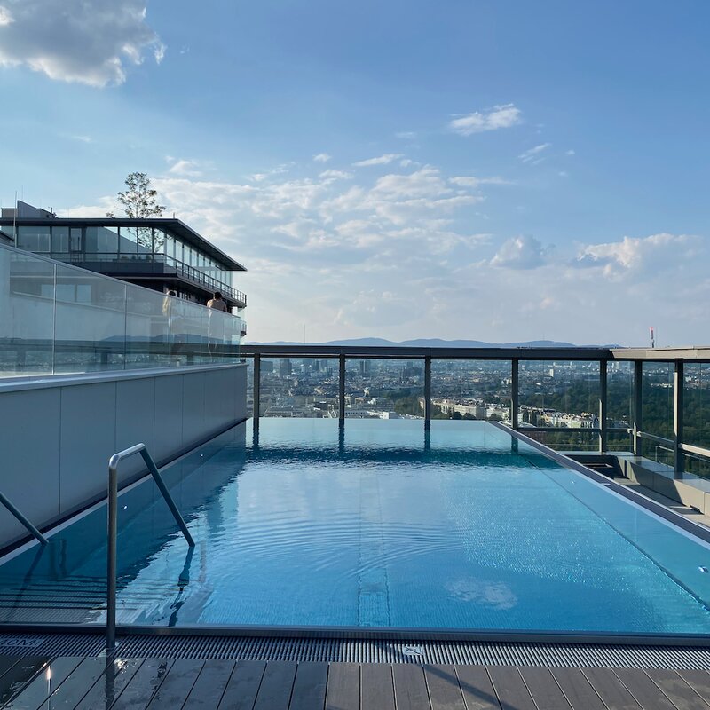 Pool am Dach