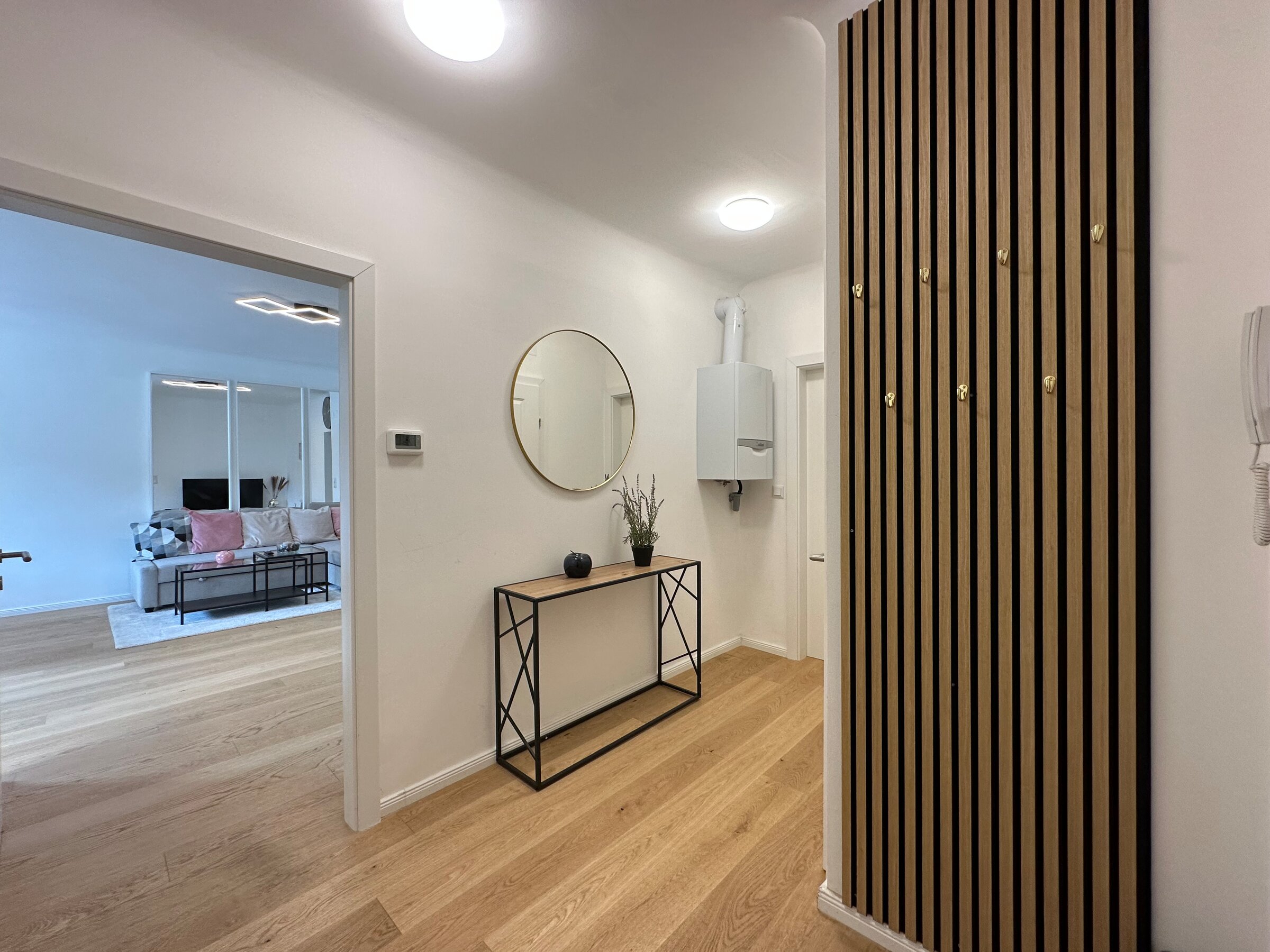 Vorzimmer mit Garderobe