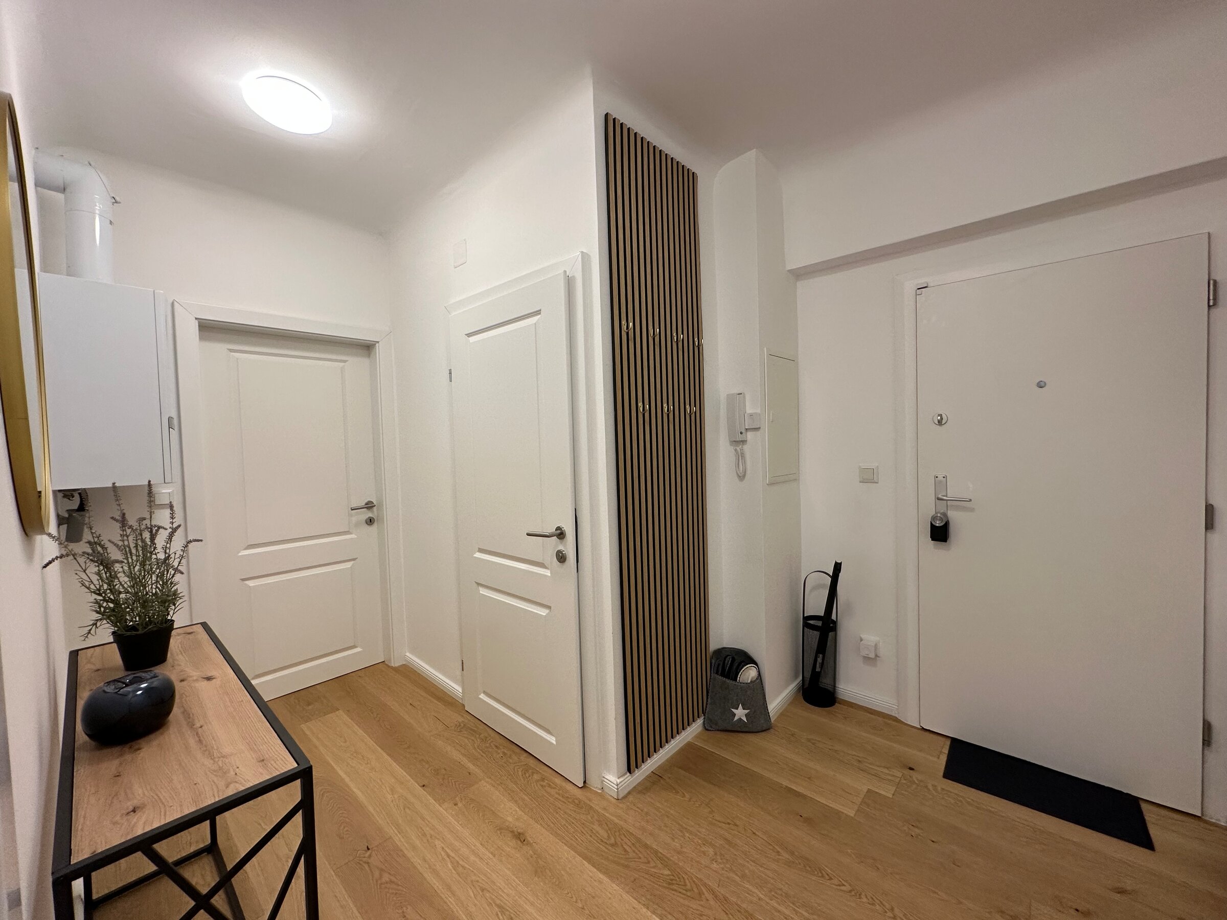 Vorzimmer mit Garderobe