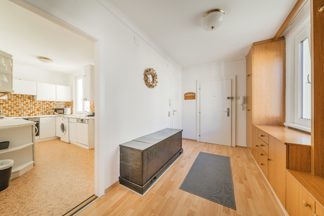 Vorzimmer mit Garderobe