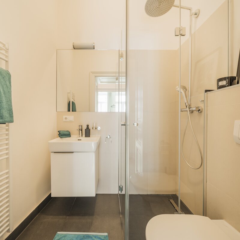 Badezimmer 2 mit Dusche und WC