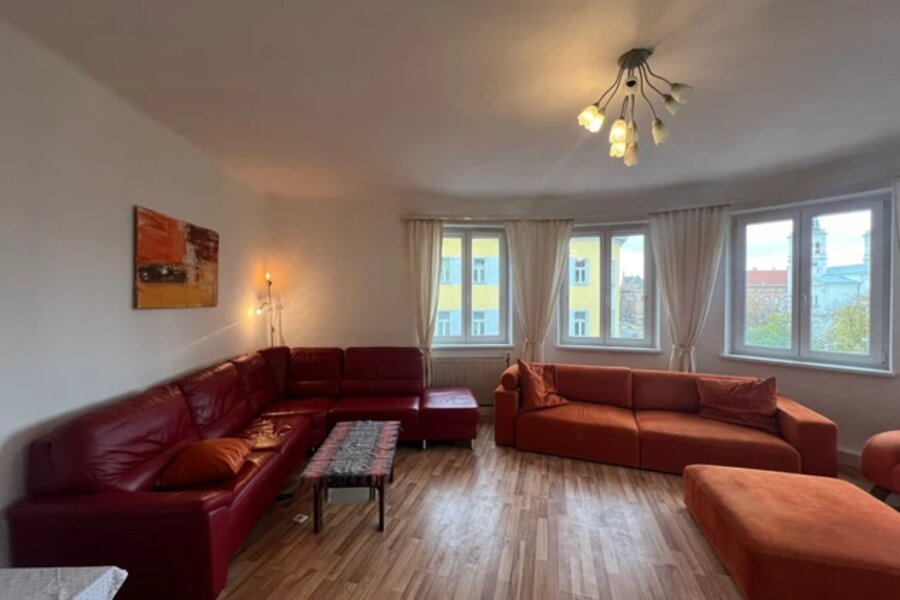 Schlafcouches im Halbrund