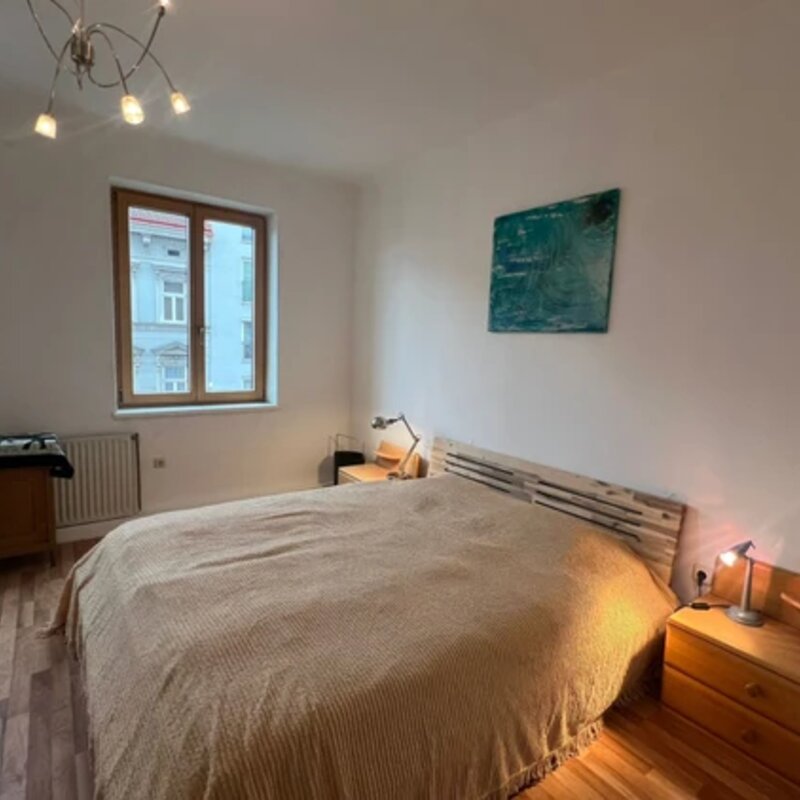 Doppelbett Blick zum Fenster