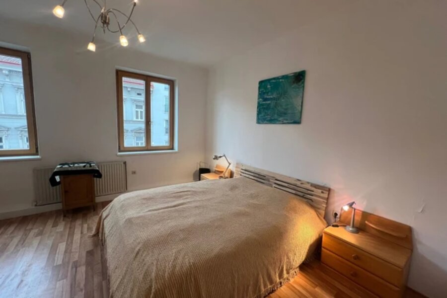 Doppelbett Blick zum Fenster