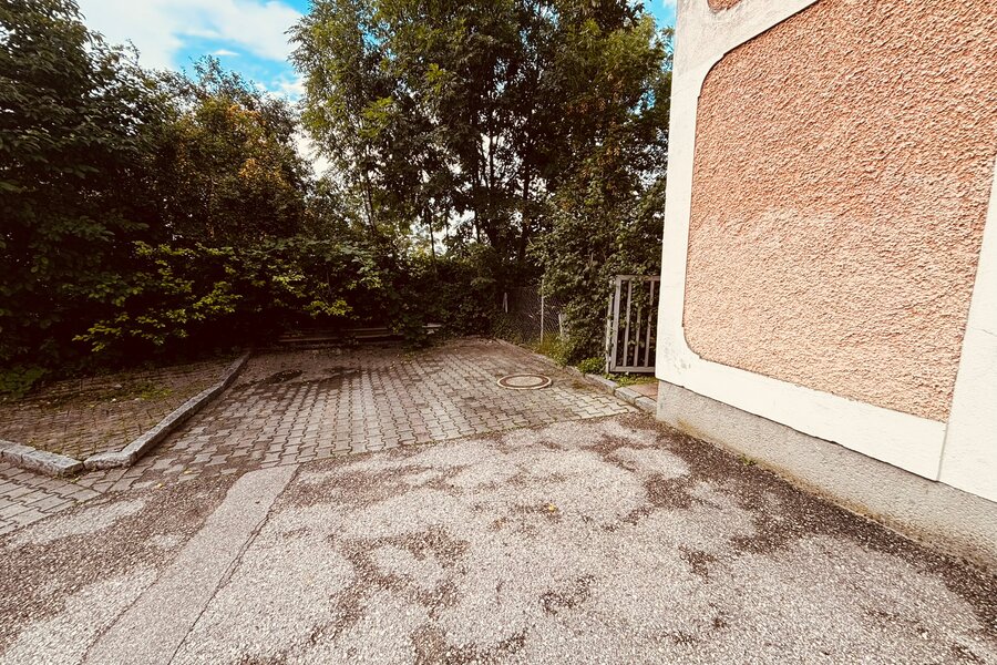 Parking lot