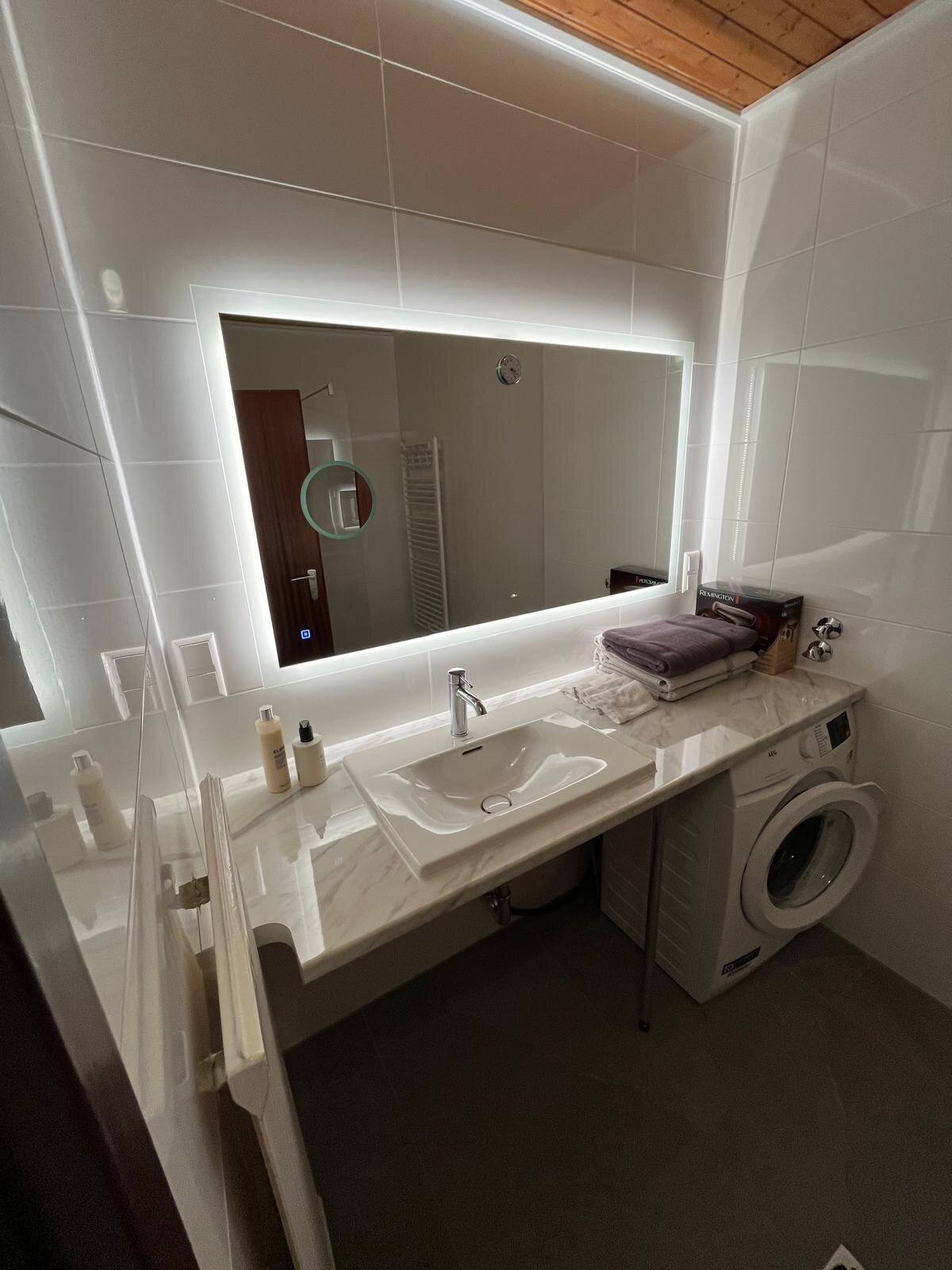 Bath room