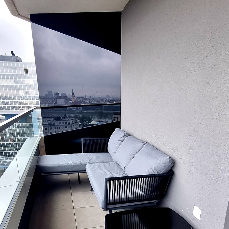 Mit gemütlicher Lounge