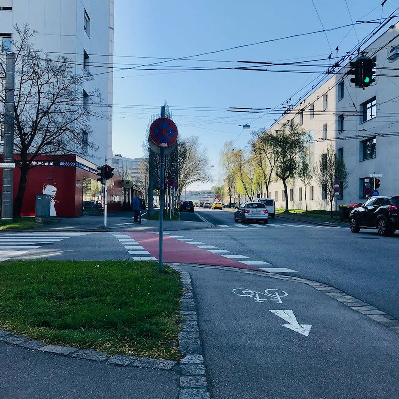 neben Hamerlingstraße