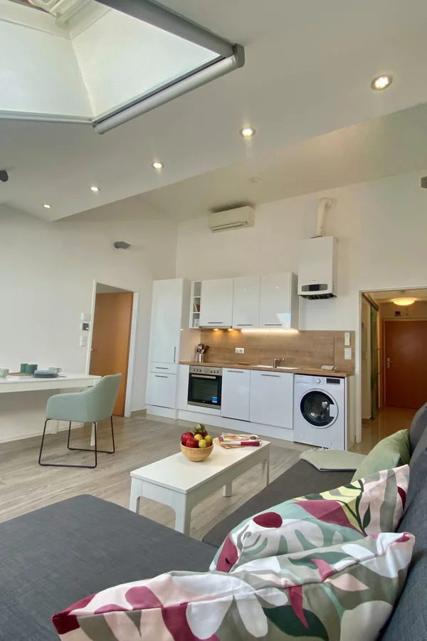 mit Geschirrspüler und Waschmaschine