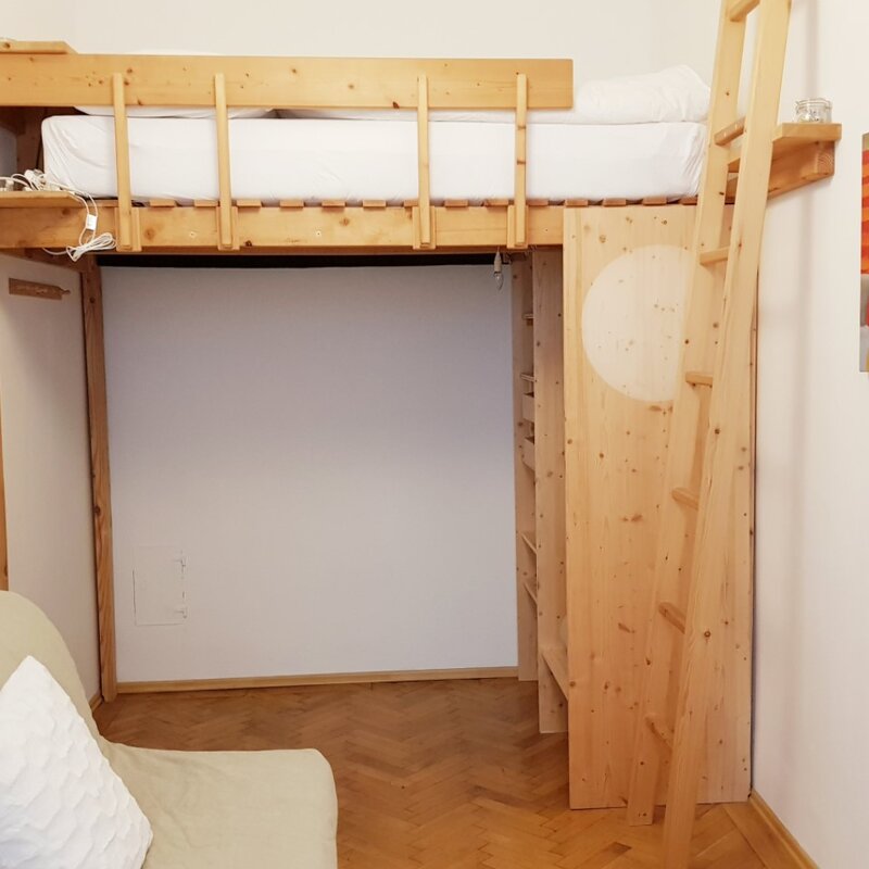 Hochbett mit Schrankverbau