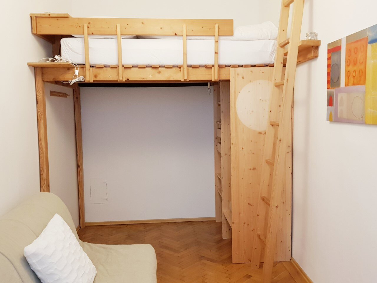 Hochbett mit Schrankverbau