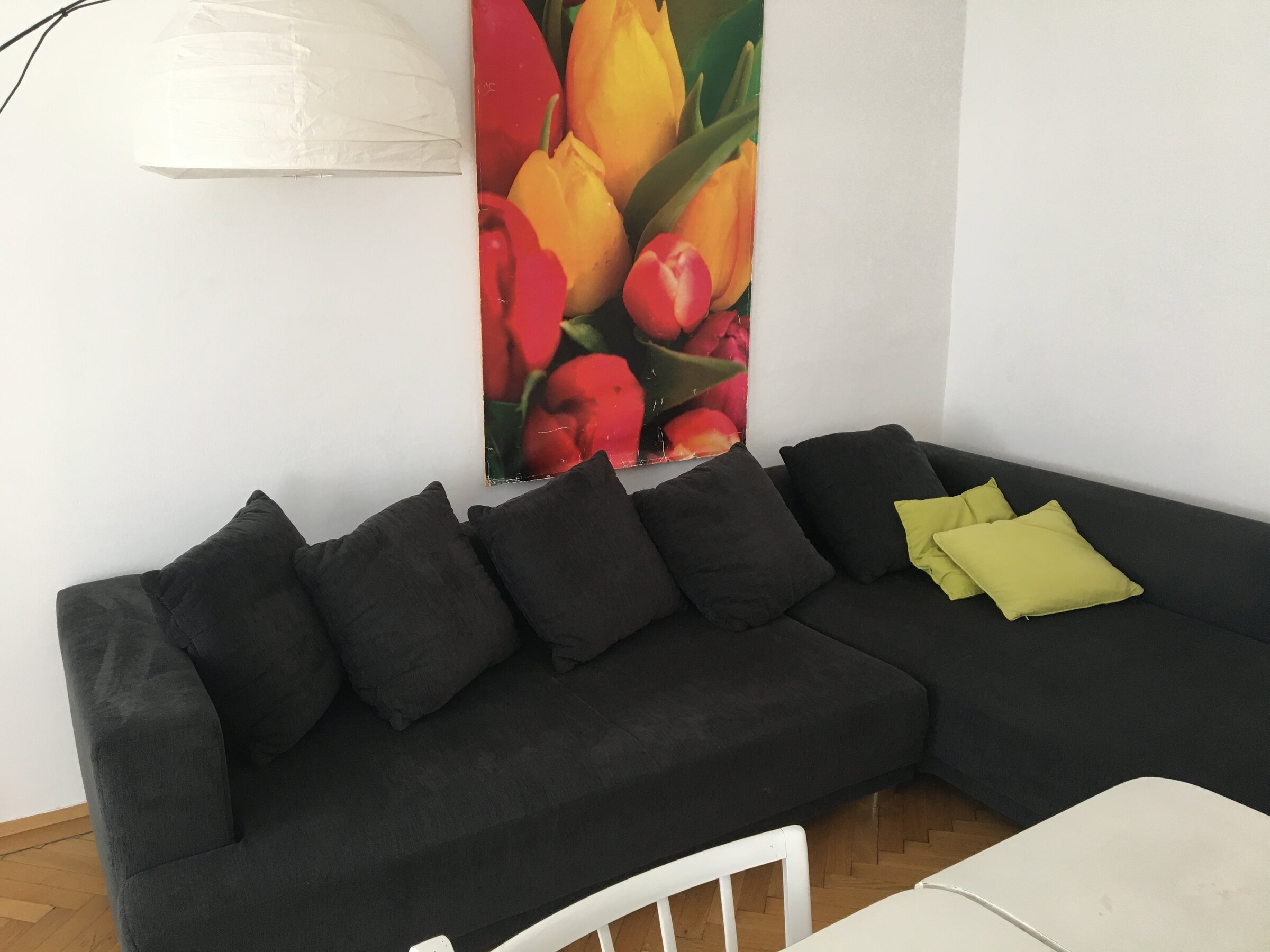 Wohnzimmer mit Schlafcouch