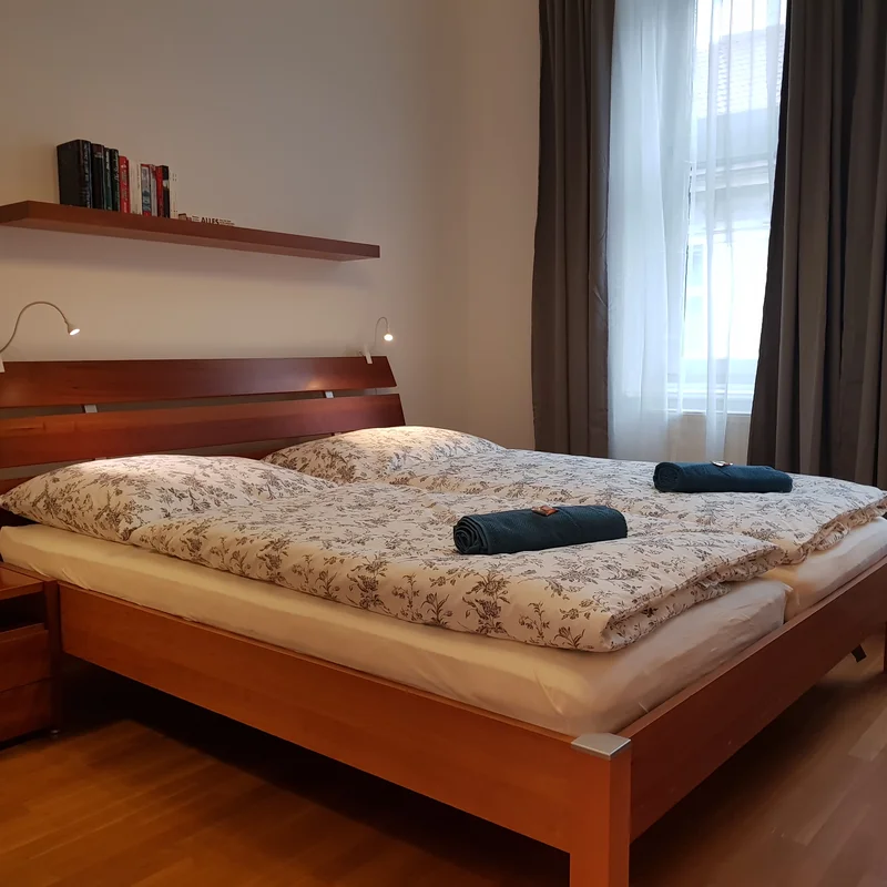 Schlafzimmer 2