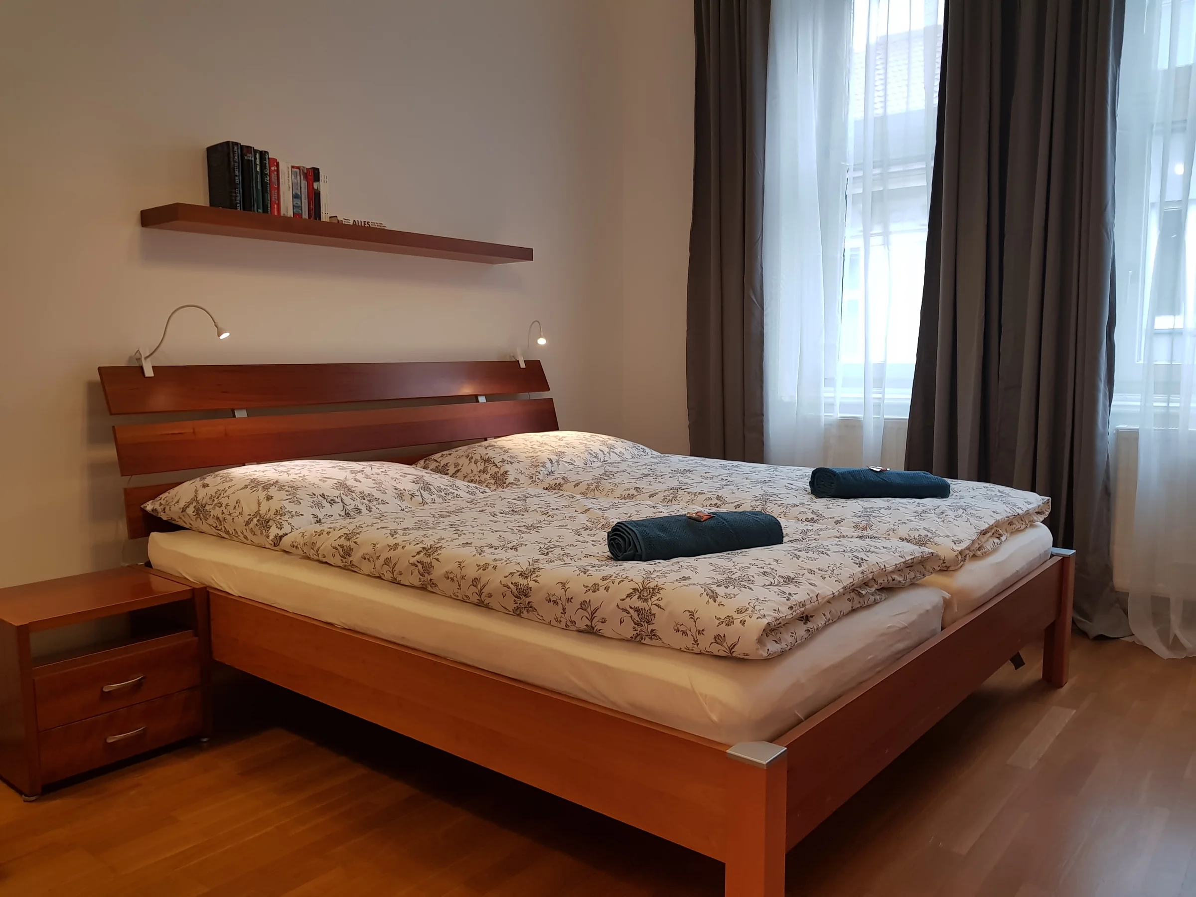Schlafzimmer 2