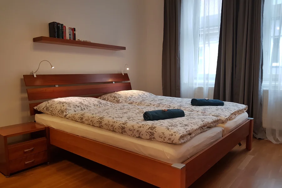 Schlafzimmer 2
