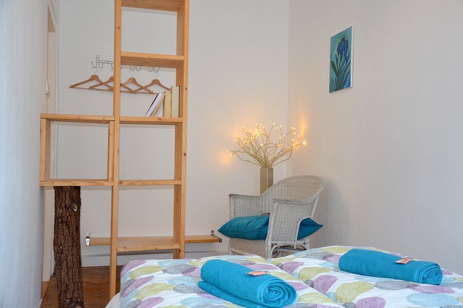 Schlafzimmer 1