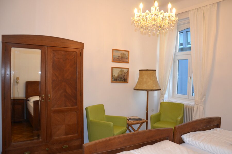 Schlafzimmer 2