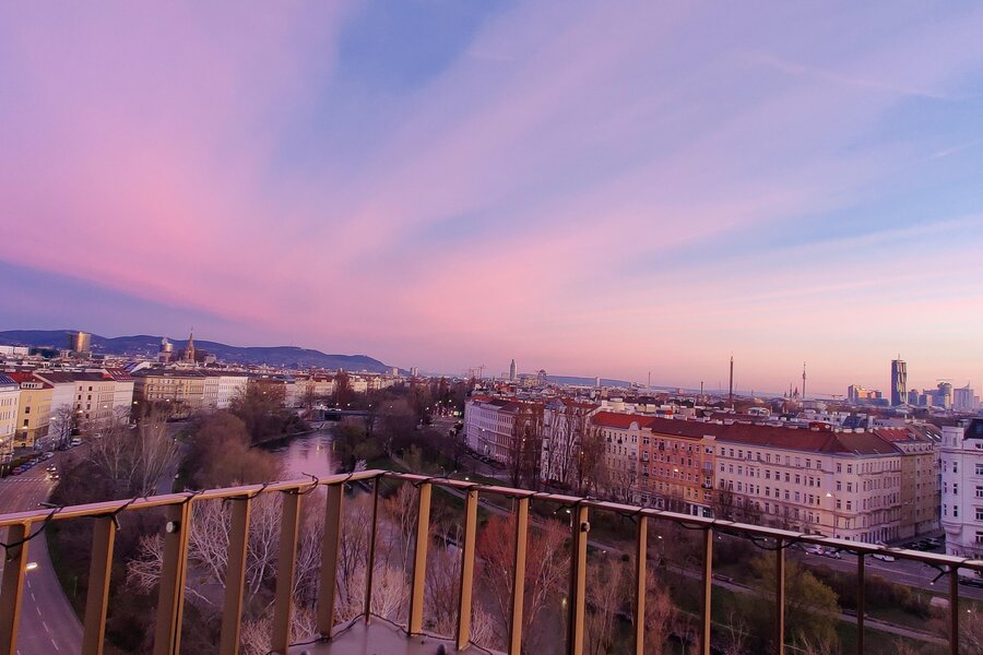 Sonnenuntergang über der Stadt | © Petra Messinger 