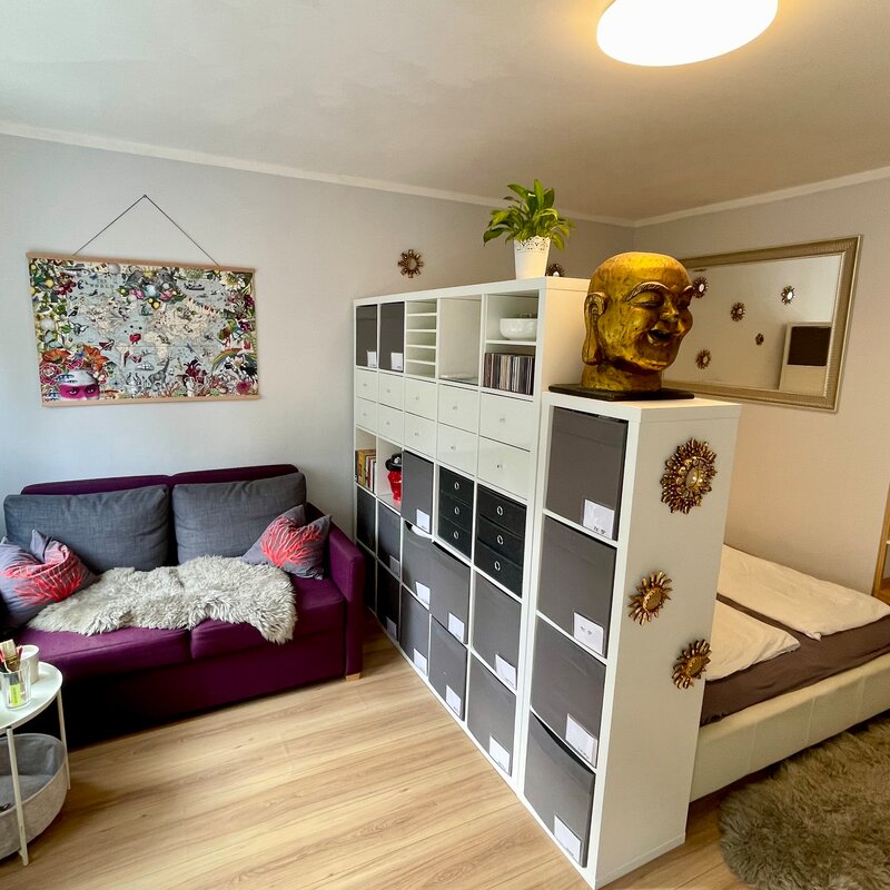 Möbliertes 1-Zimmer Apartment mit stilvollem Raumteiler – Kurzzeitmiete & Wohnen auf Zeit in Wien, 1 bis 6 Monate