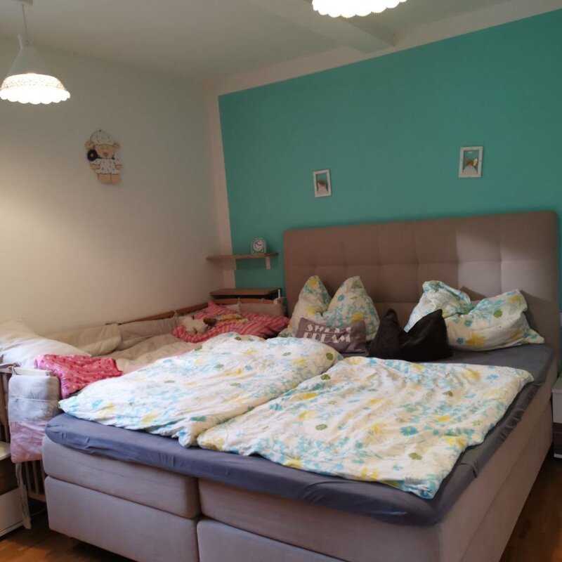 Bedroom with 180x200cm bed