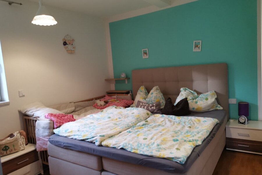 Bedroom with 180x200cm bed