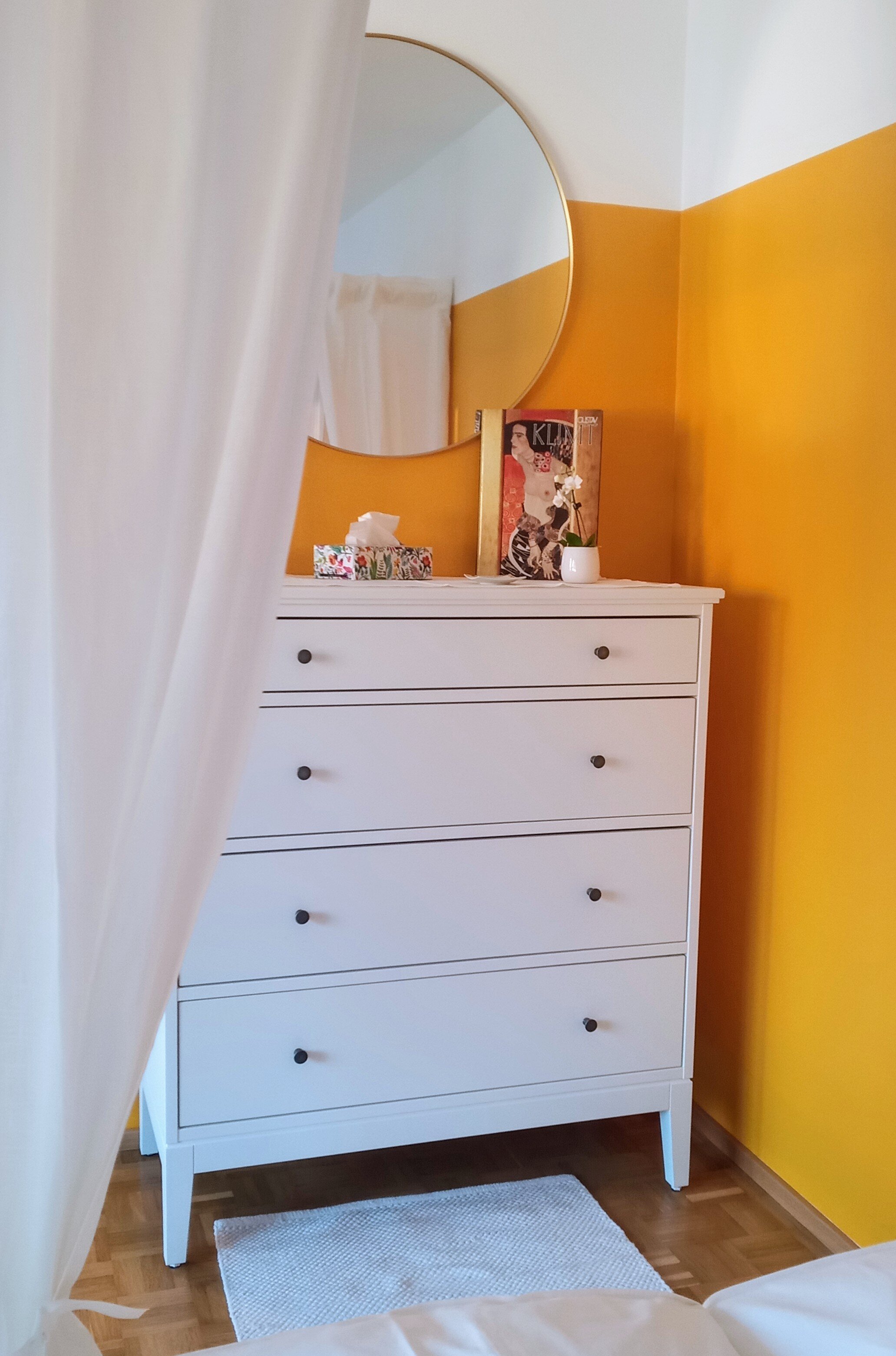 Bedroom detail
