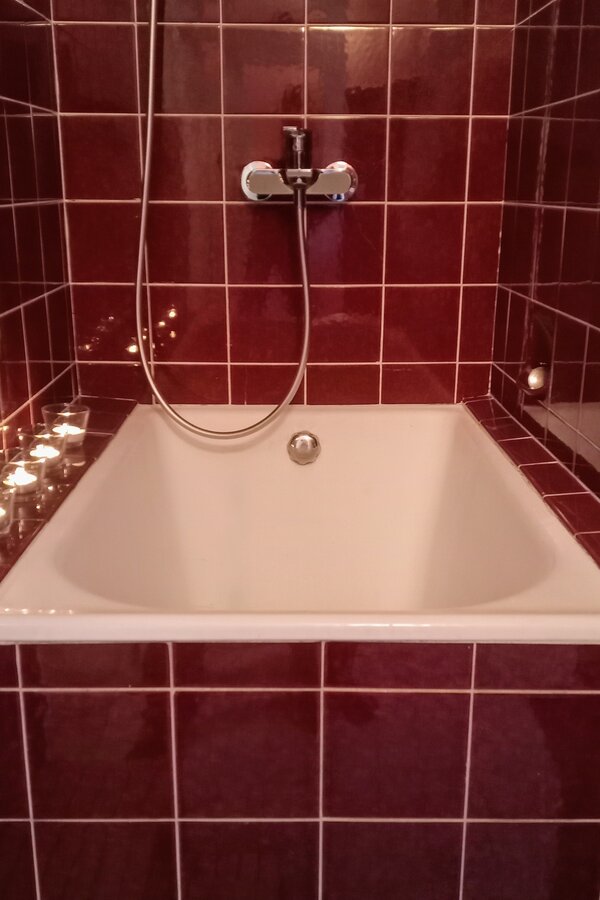 Seat shower