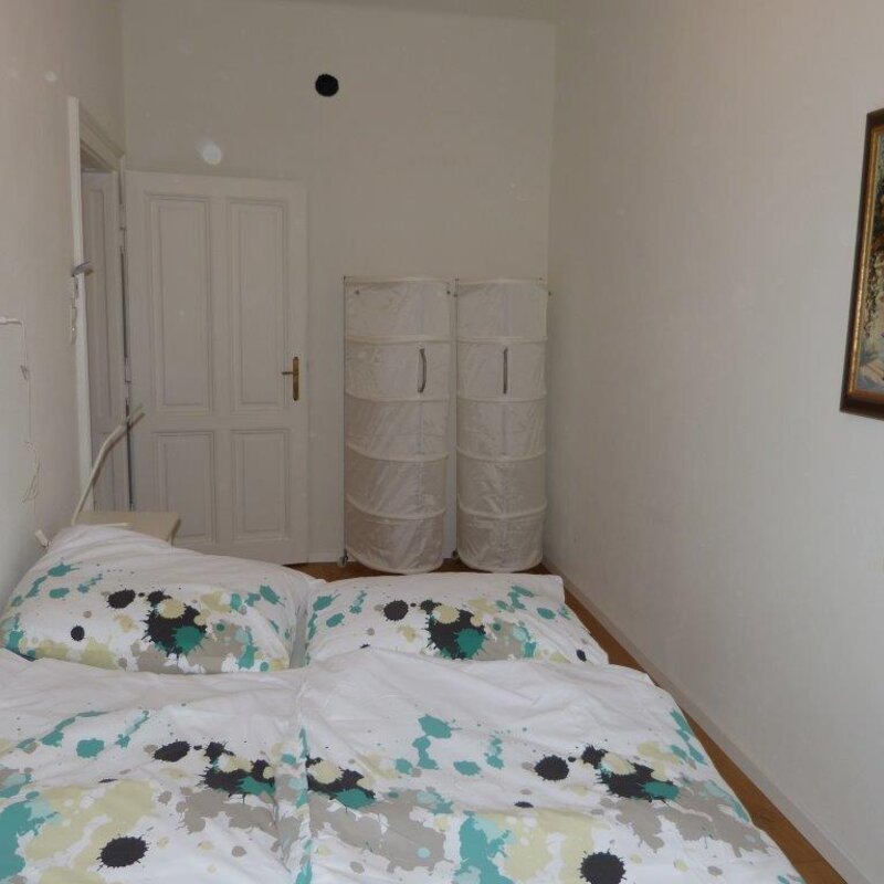 Kleines Schlafzimmer 