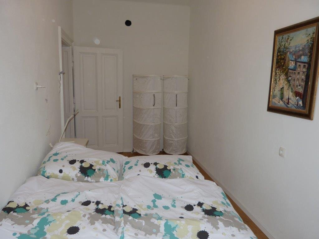 Kleines Schlafzimmer 