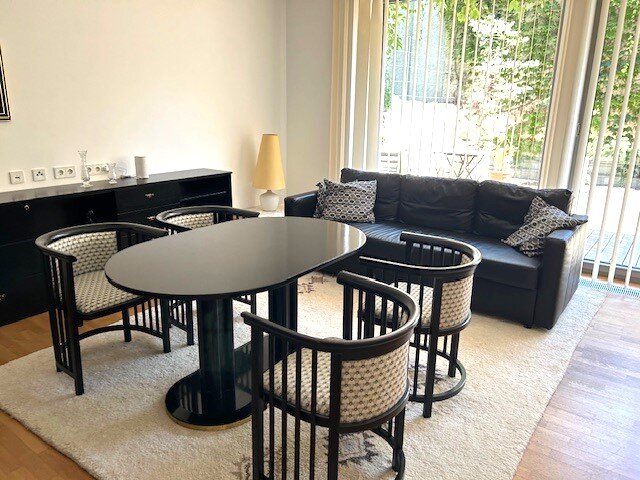 Wohnküche mit Blick auf die Terrasse