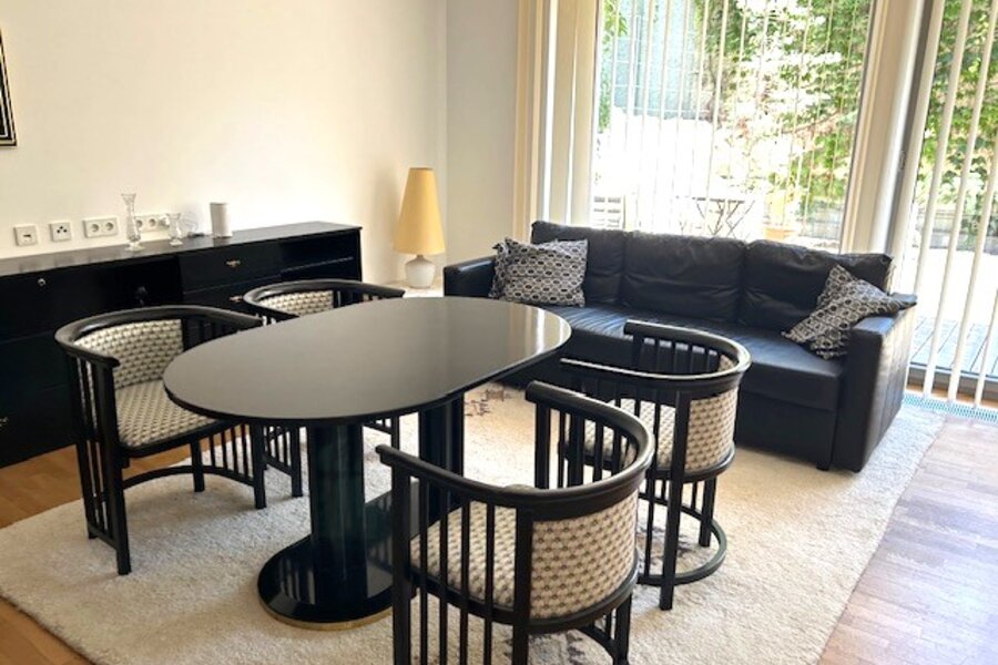 Wohnküche mit Blick auf die Terrasse