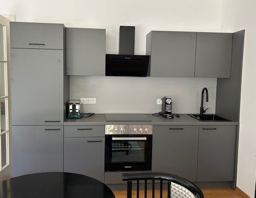 Voll ausgestattete Einbauküche