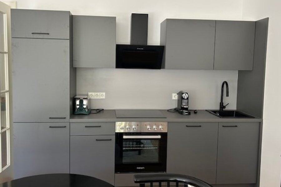 Voll ausgestattete Einbauküche