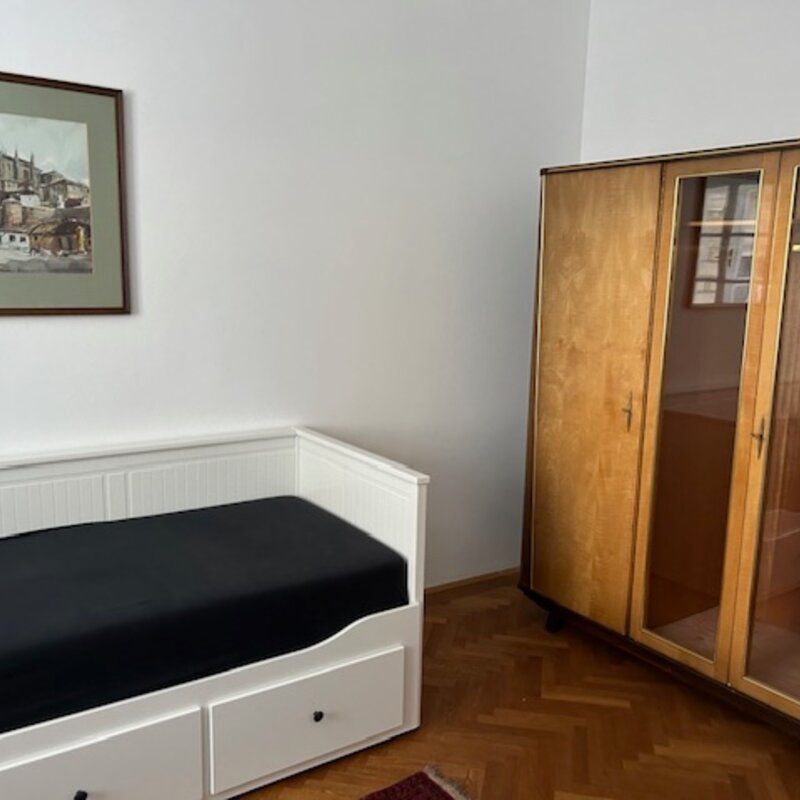 2. Schlafzimmer / Arbeitszimmer
