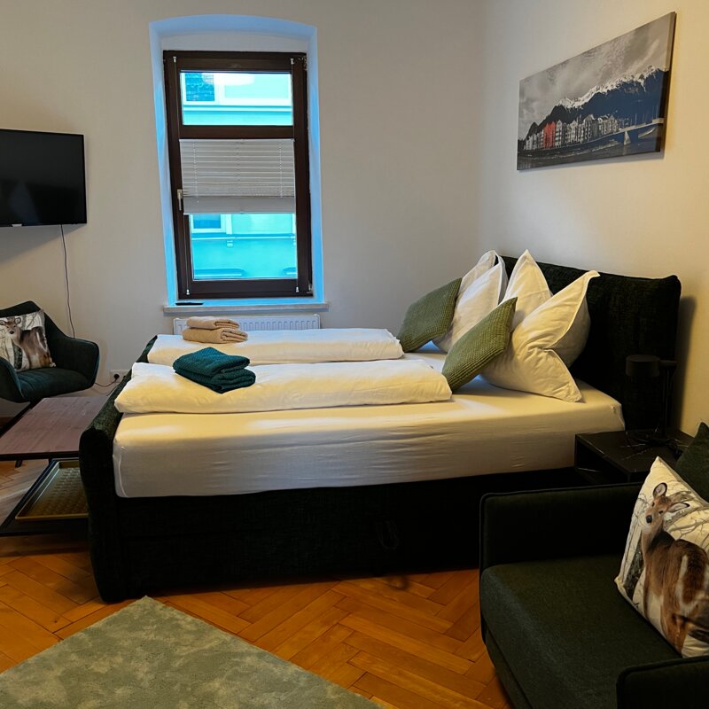 Möbliertes 2-Zimmer Apartment mit Doppelbett & Sofa – Kurzzeitmiete & Wohnen auf Zeit für 1 bis 6 Monate in Innsbruck
