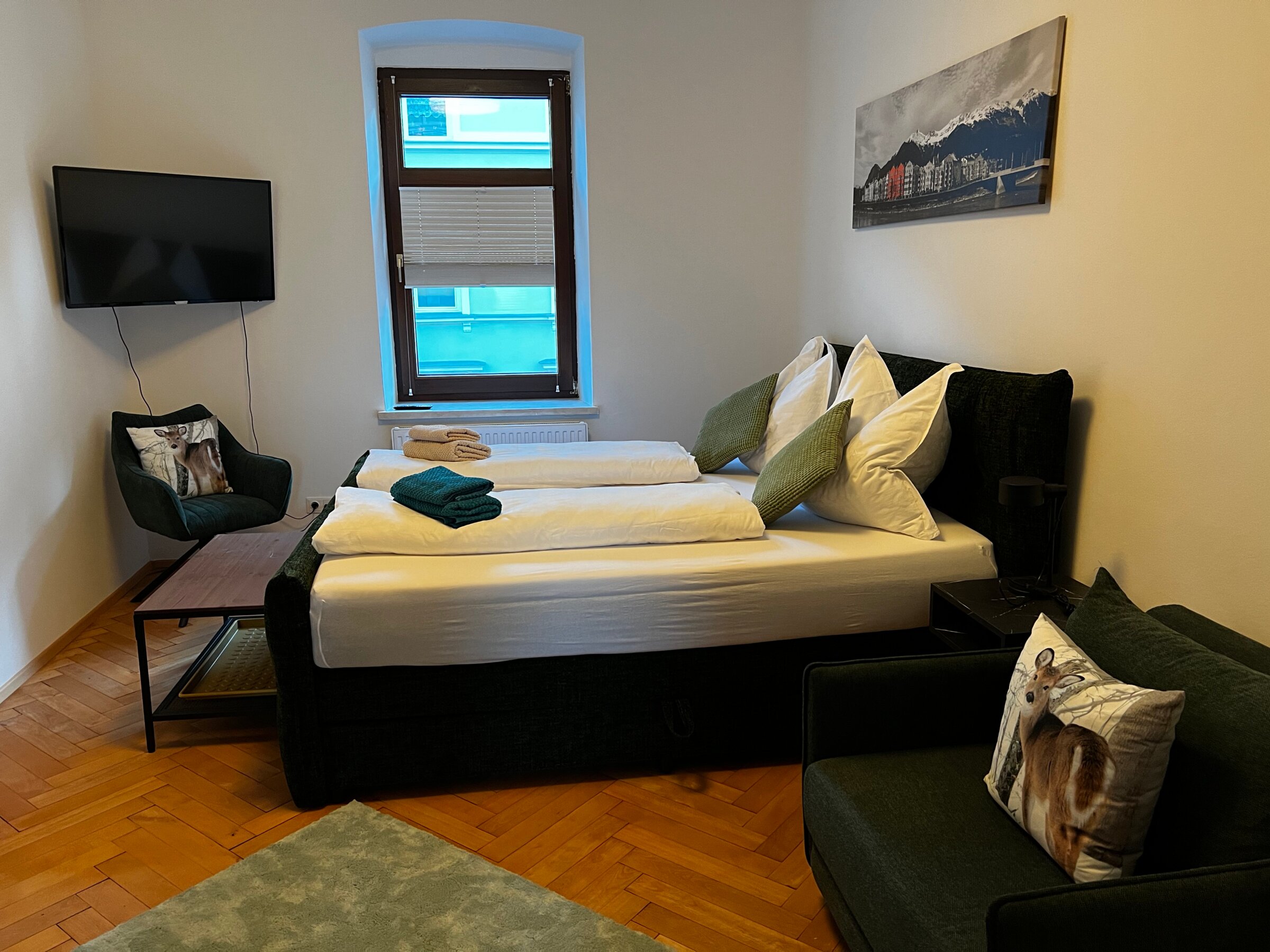 Möbliertes 2-Zimmer Apartment mit Doppelbett & Sofa – Kurzzeitmiete & Wohnen auf Zeit für 1 bis 6 Monate in Innsbruck