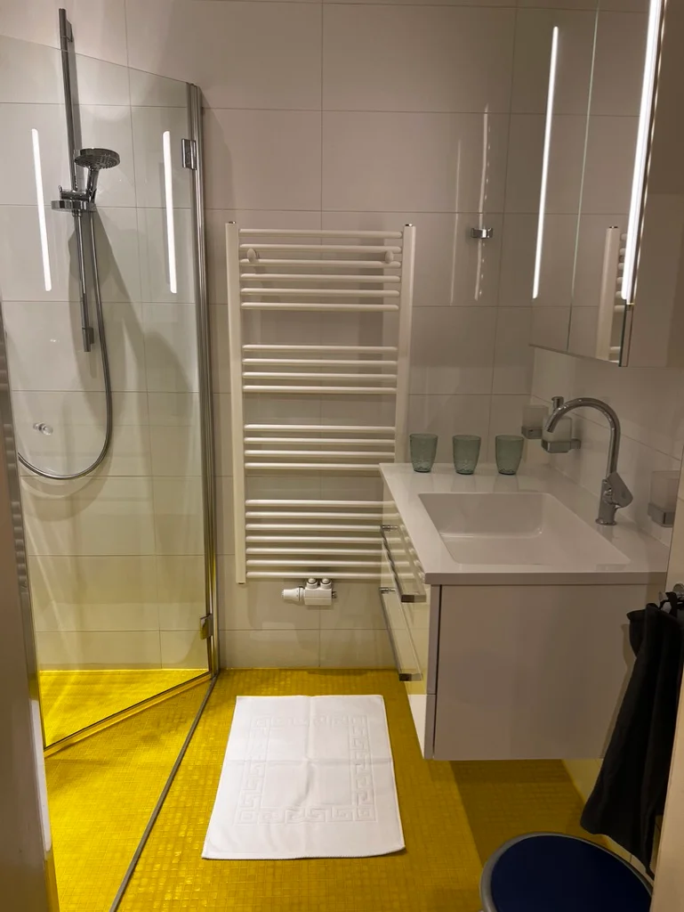 Bad mit Walk in Dusche