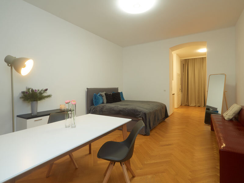 Schlafzimmer/Wohnraum