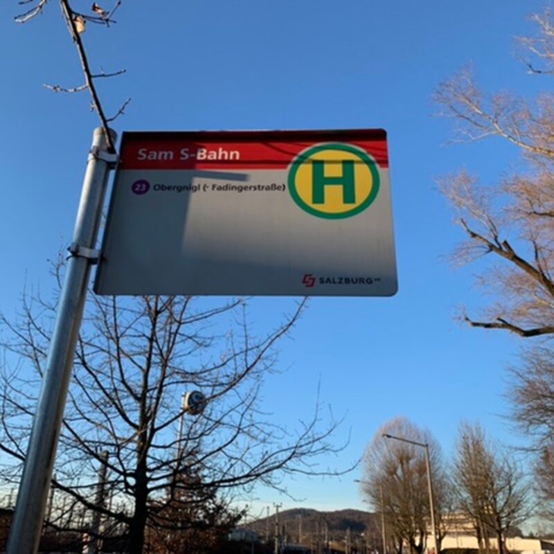 Bushaltestelle vor der Türe