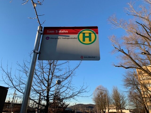 Bushaltestelle vor der Türe