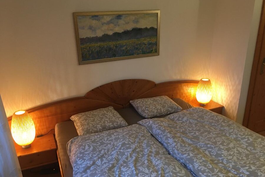 Solid wood furniture with high-quality Tempur mattresses