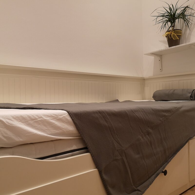 Schlaf- bzw. Arbeitszimmer (nicht verschließbar)