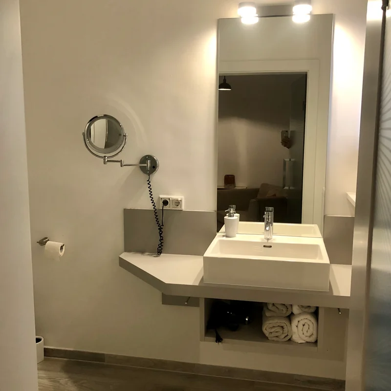 Badezimmer zu Schlafzimmer 1 | © Prisca Engelkes