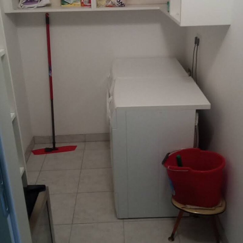 mit Waschmaschine und Trockner