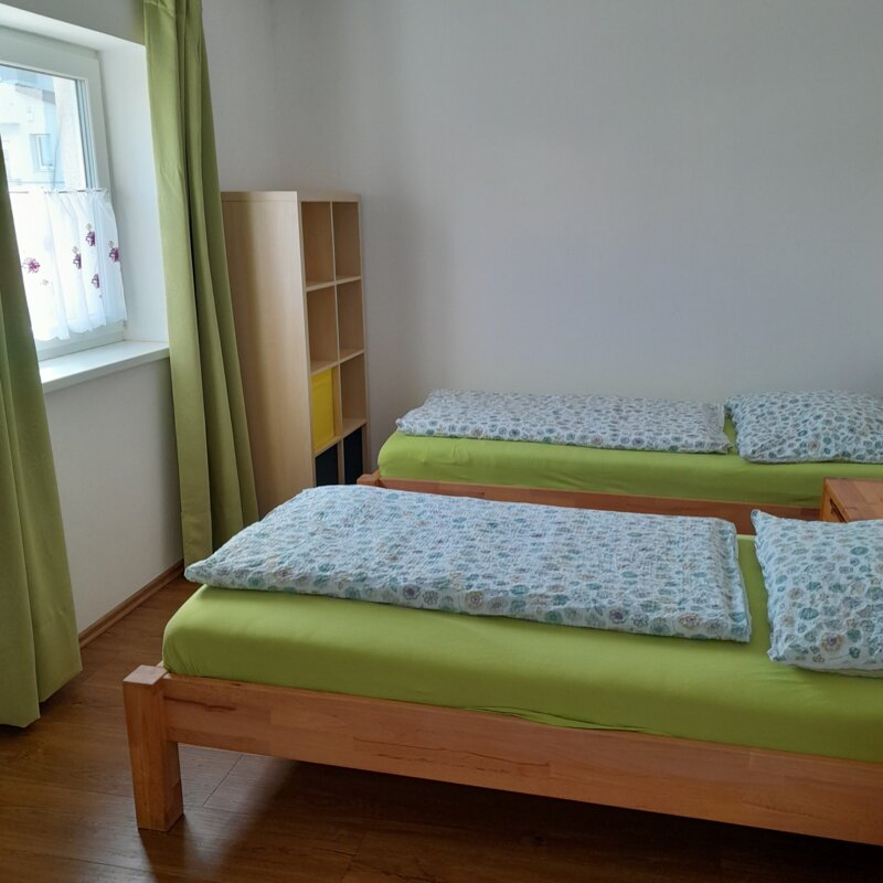 Schlafzimmer 1