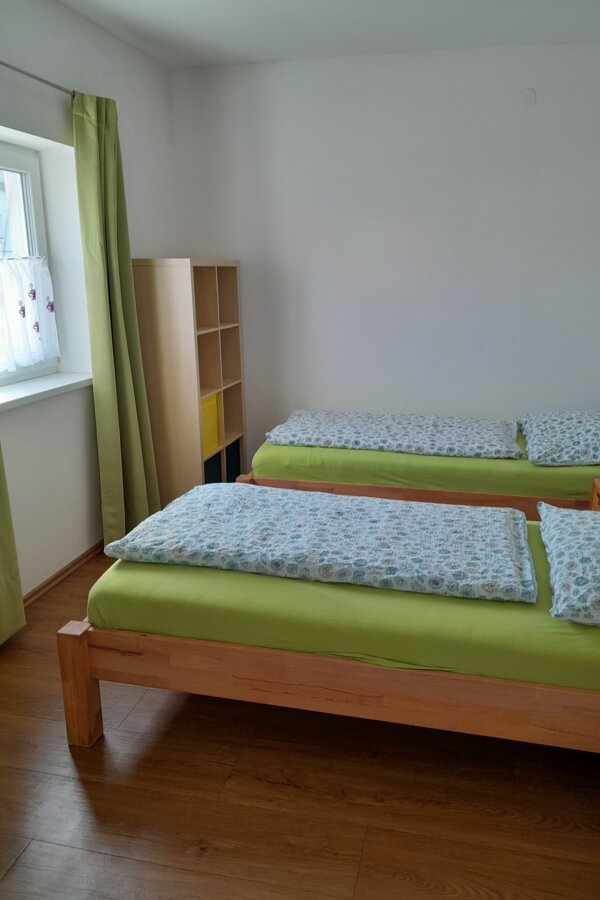 Schlafzimmer 1